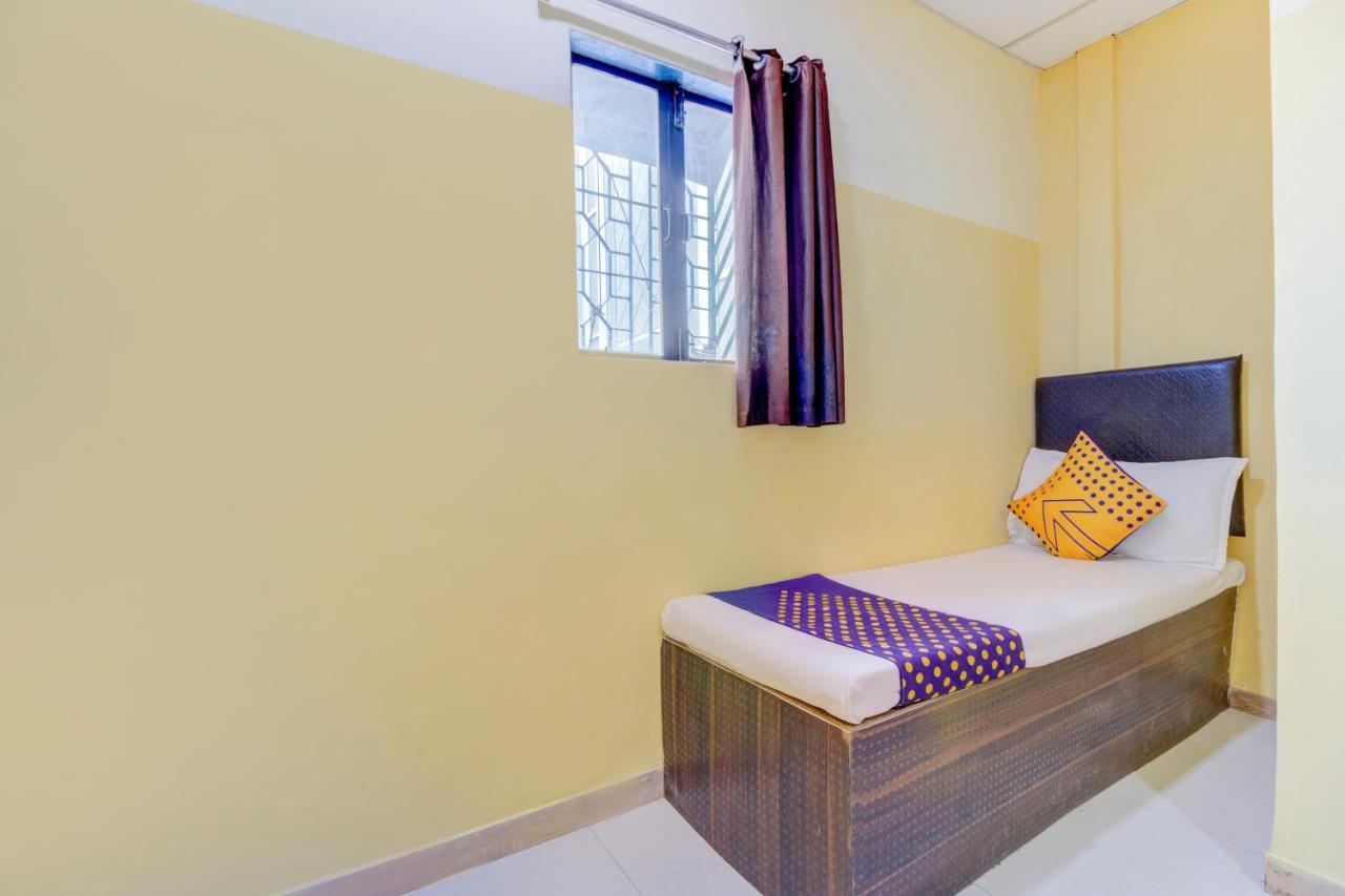 Oyo 70661 Hotel Al Makkah Managed By Hotel Paris Mumbai Exterior photo